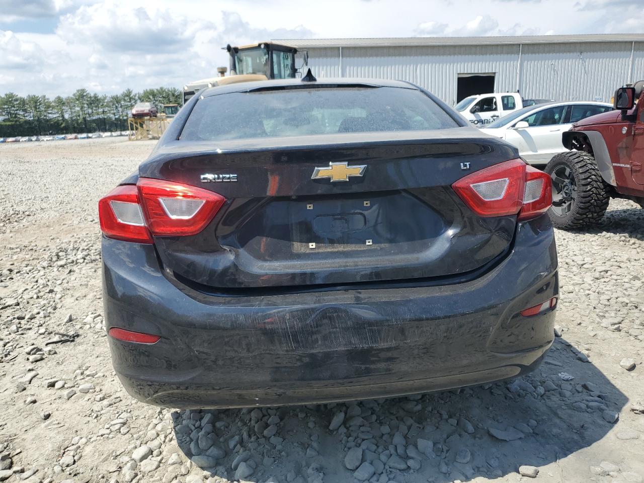 2018 Chevrolet Cruze Lt VIN: 1G1BE5SMXJ7192407 Lot: 68249915
