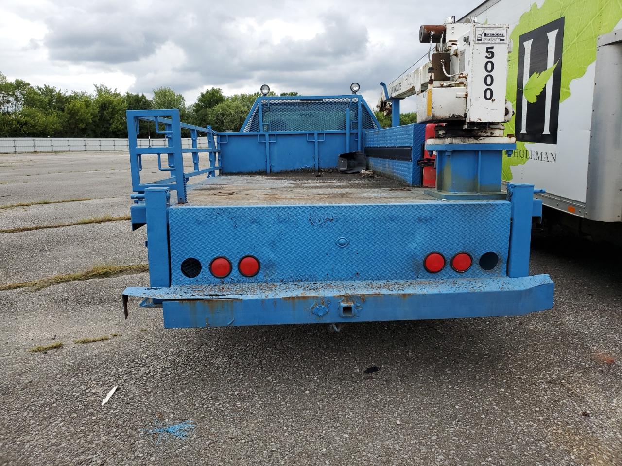 2000 Ford F550 Super - Trucks Utility / Service Truck VIN: 1FDAF57F0YEA77388 Lot: 69028605