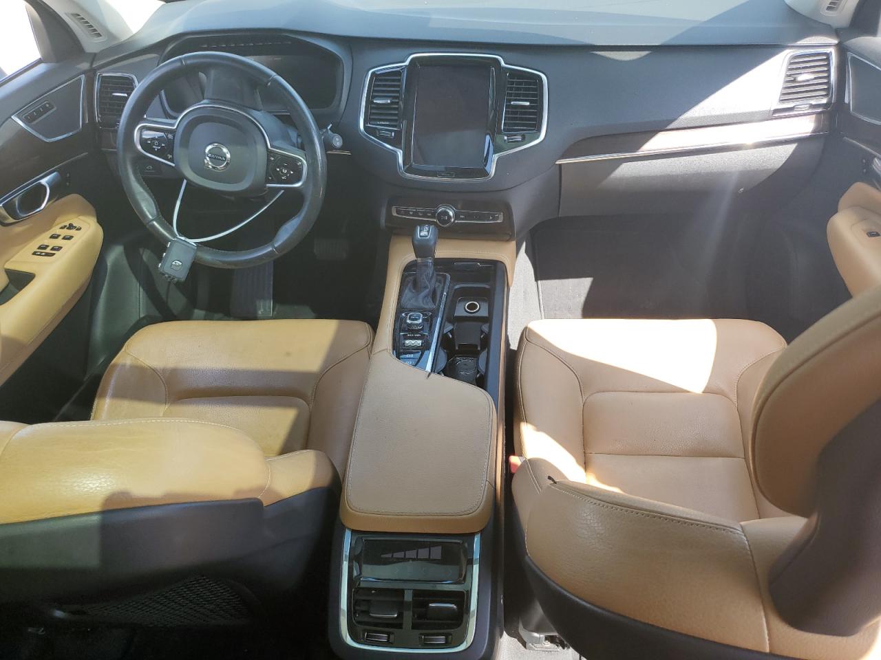 2016 Volvo Xc90 T6 VIN: YV4A22PK9G1056313 Lot: 67790735