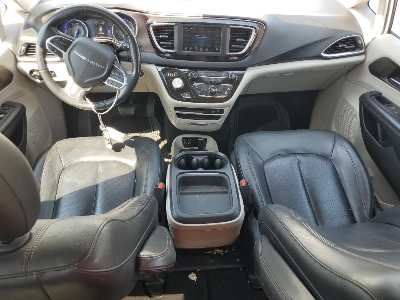 2019 Chrysler Pacifica Touring L VIN: 2C4RC1BG6KR624781 Lot: 68725595