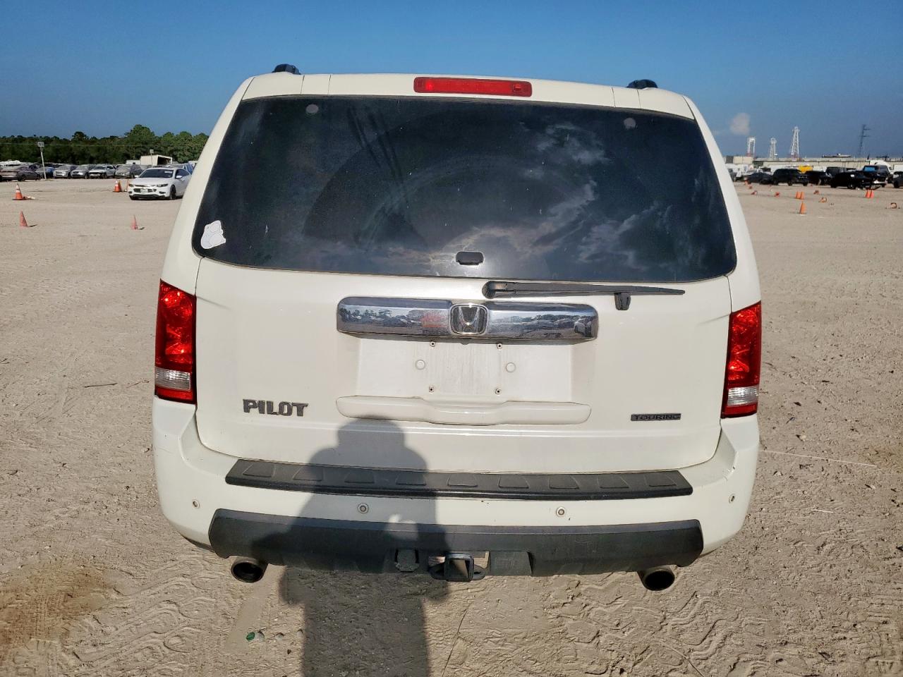 2011 Honda Pilot Touring VIN: 5FNYF3H98BB029742 Lot: 70890845