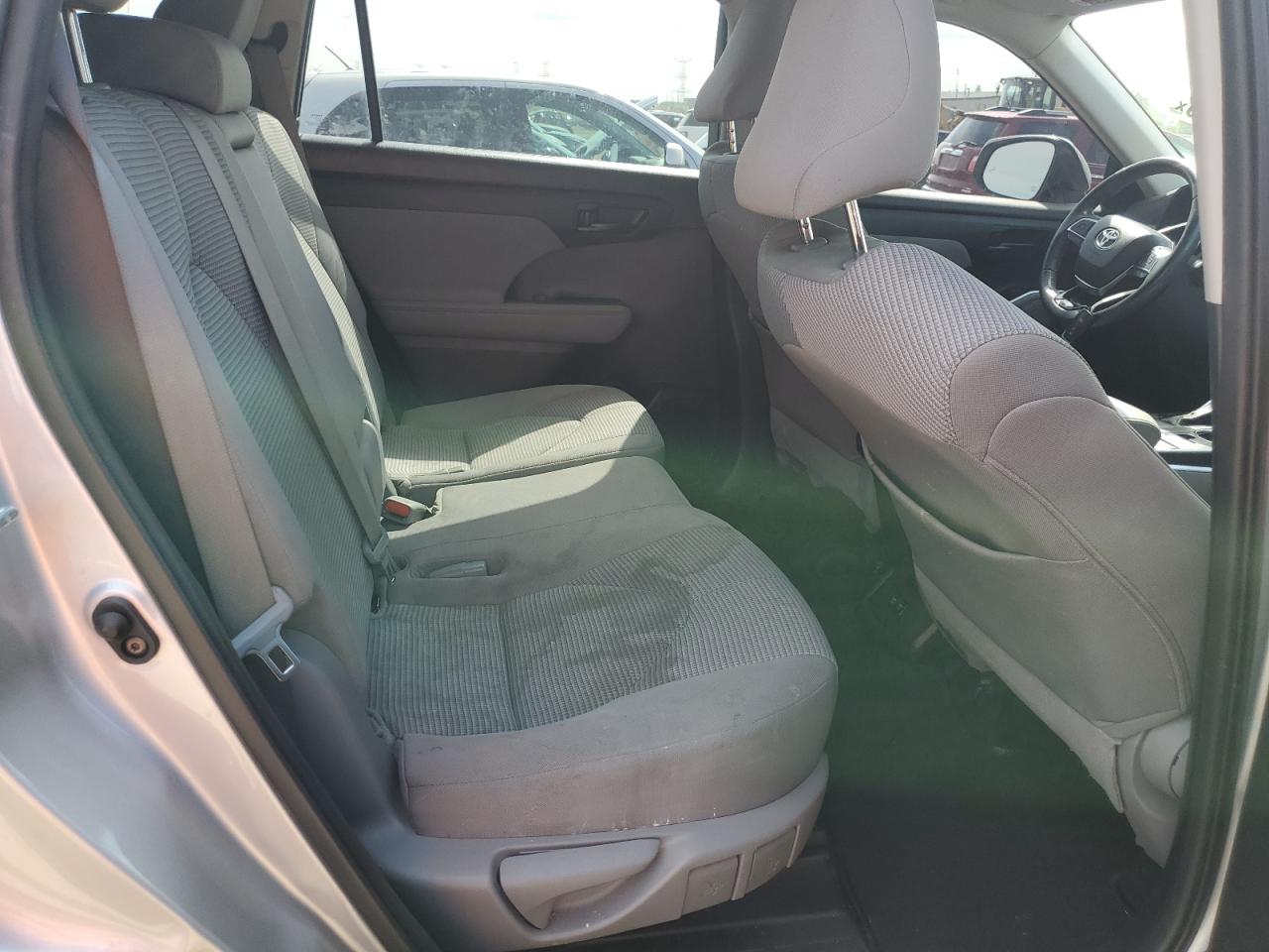 2021 Toyota Highlander L VIN: 5TDBZRBH4MS558815 Lot: 70363855