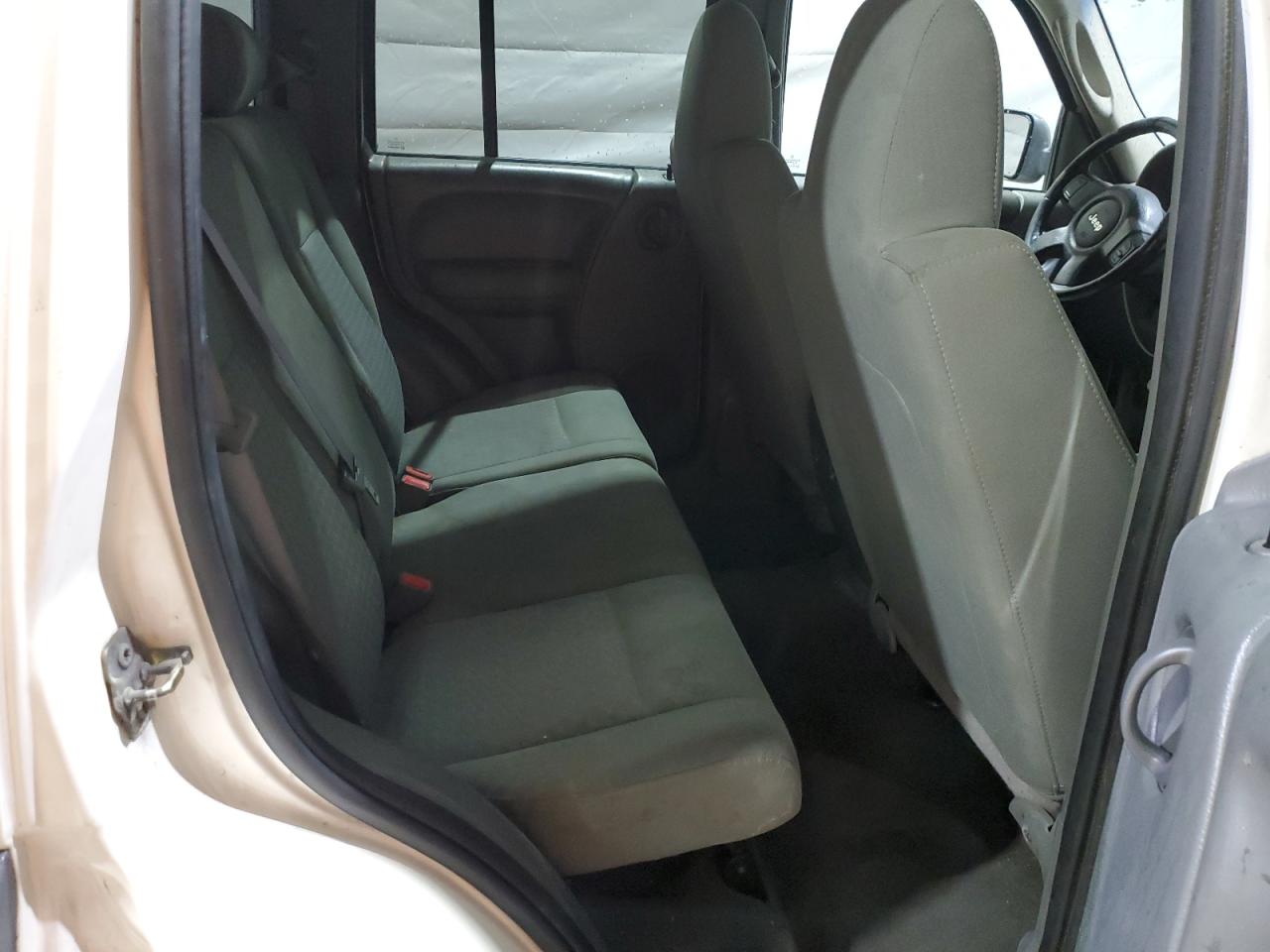 2006 Jeep Liberty Sport VIN: 1J4GL48K26W119736 Lot: 69767545