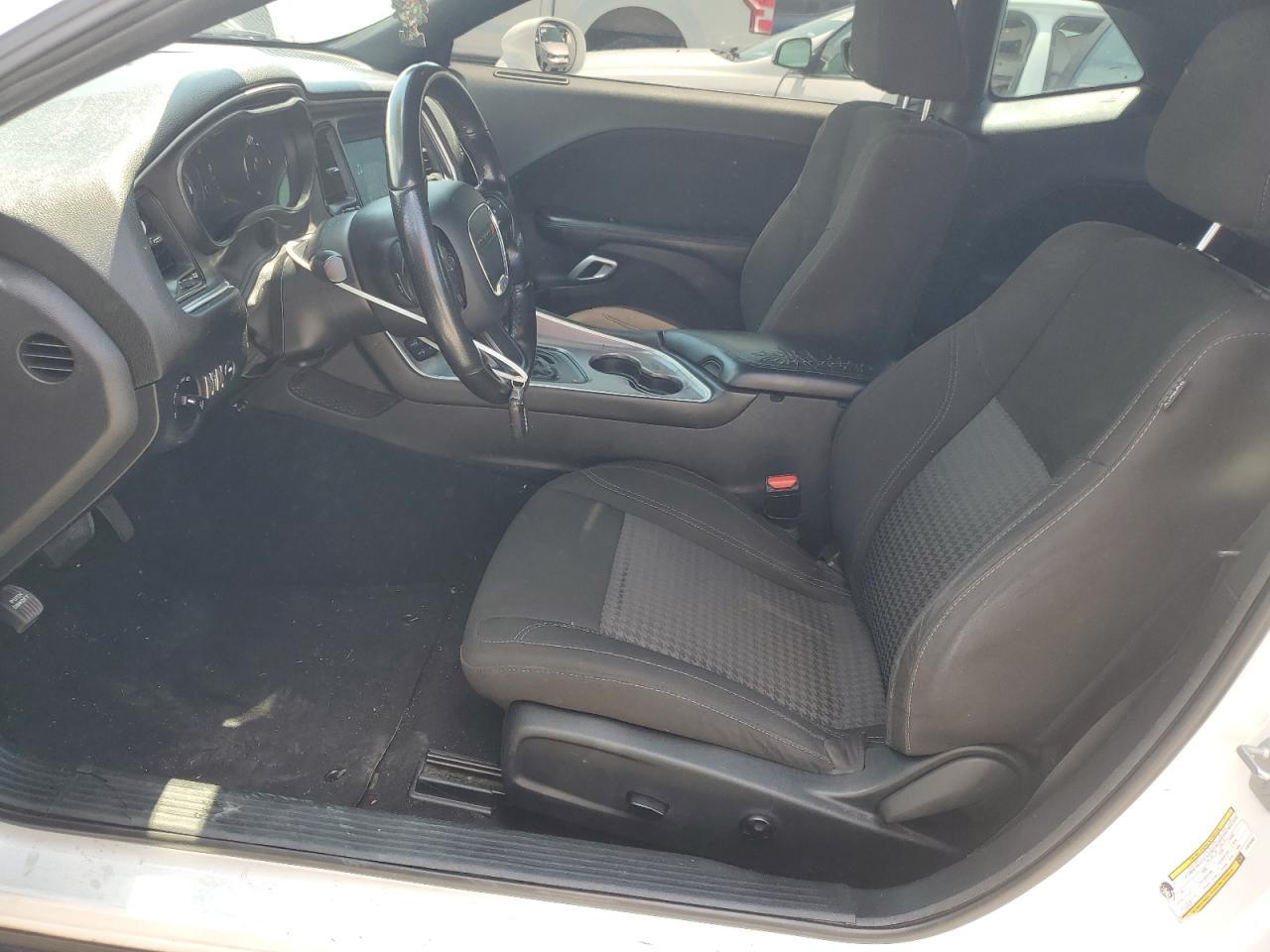 2020 Dodge Challenger Sxt VIN: 2C3CDZAG8LH215082 Lot: 70807375