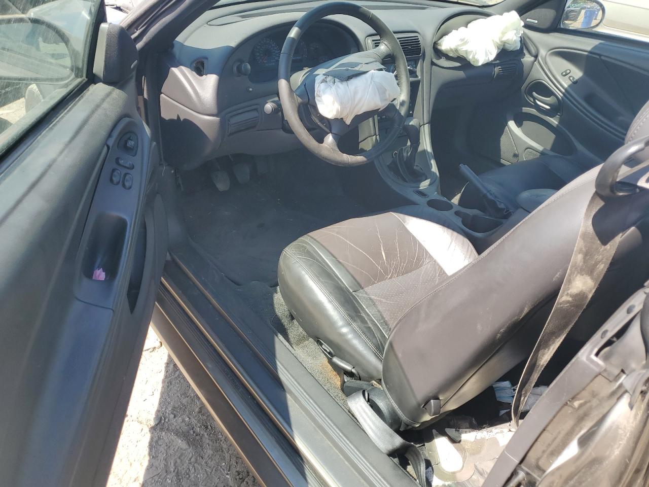 2002 Ford Mustang Gt VIN: 1FAFP42X42F233053 Lot: 70758085