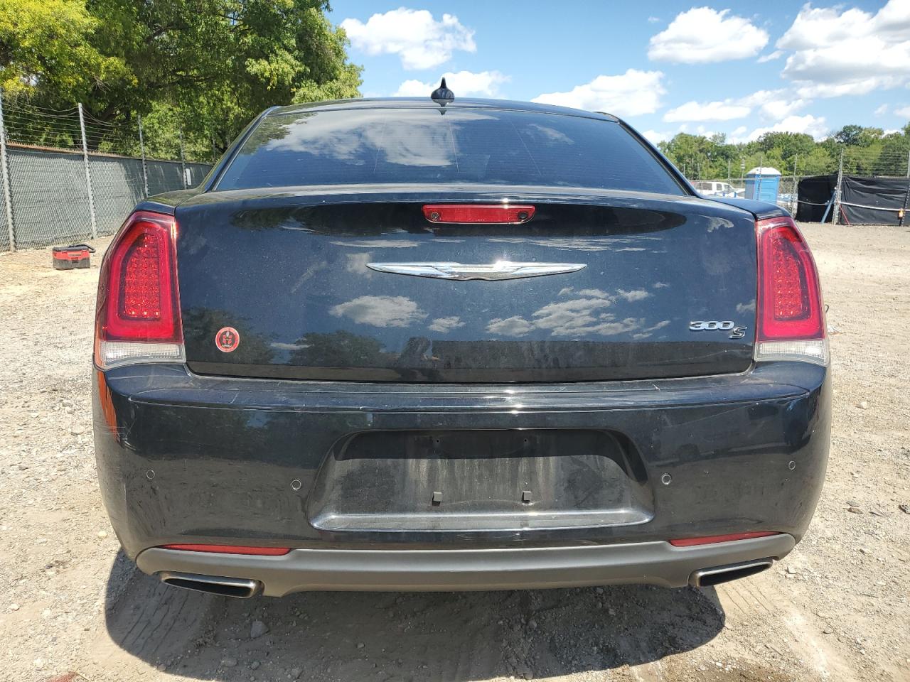 2018 Chrysler 300 S VIN: 2C3CCABG6JH227893 Lot: 70723005