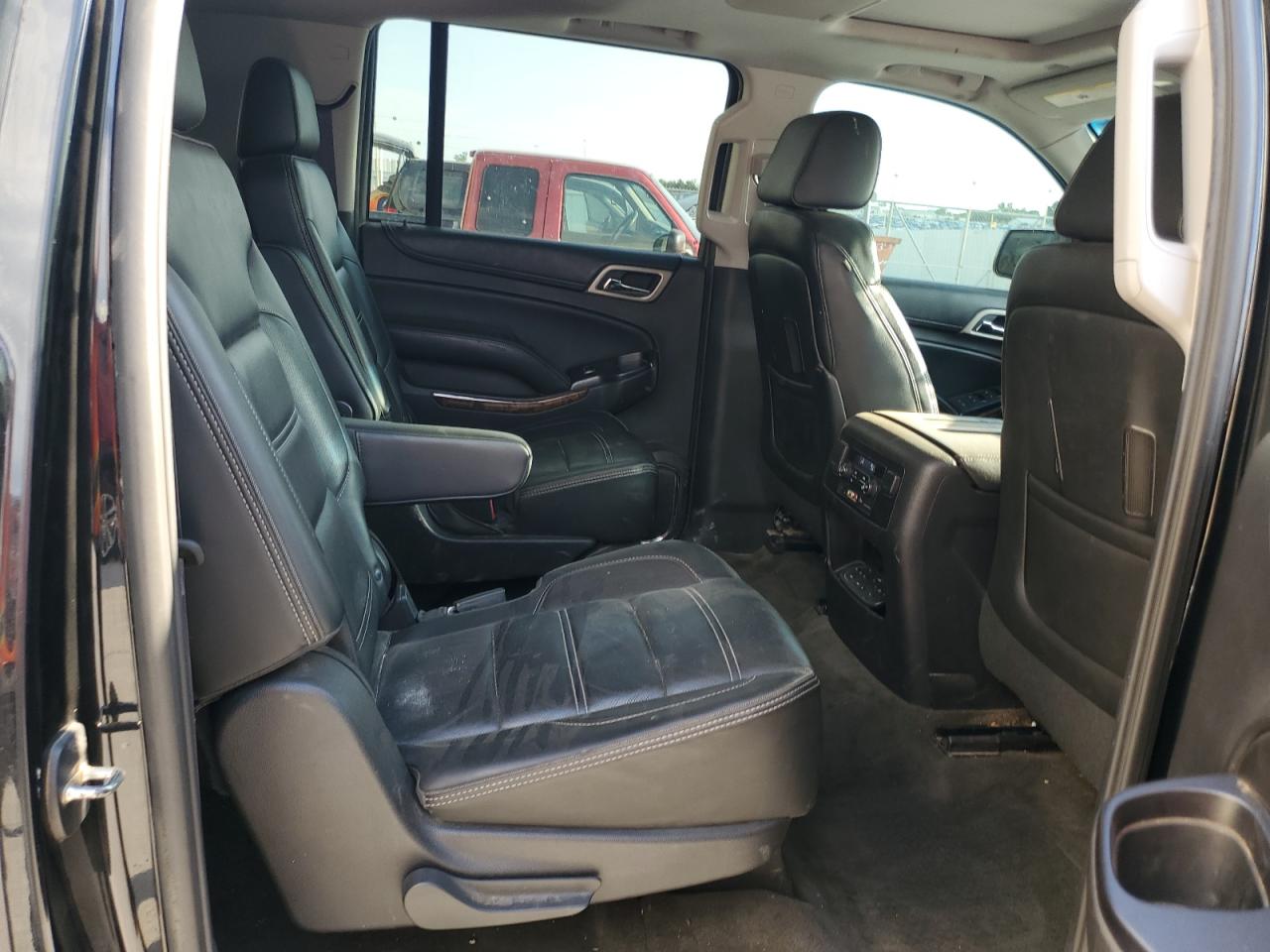 2015 GMC Yukon Xl Denali VIN: 1GKS2JKJXFR219359 Lot: 68818045