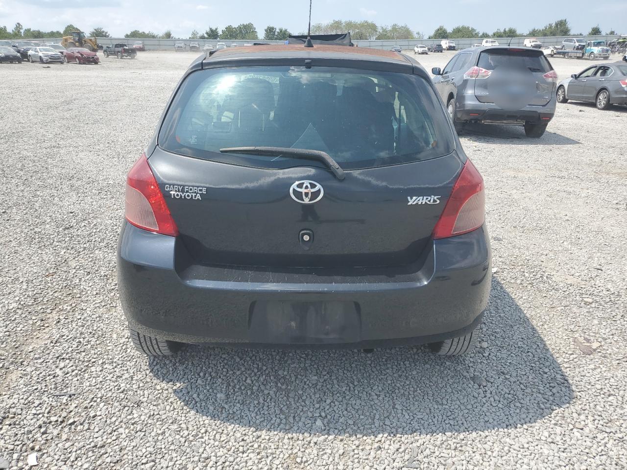 2008 Toyota Yaris VIN: JTDJT923185168302 Lot: 69587625