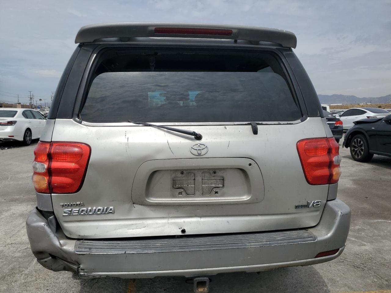 2001 Toyota Sequoia Limited VIN: 5TDZT38A71S011217 Lot: 70863185