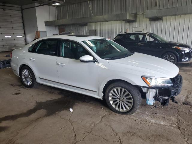  VOLKSWAGEN PASSAT 2016 Белы