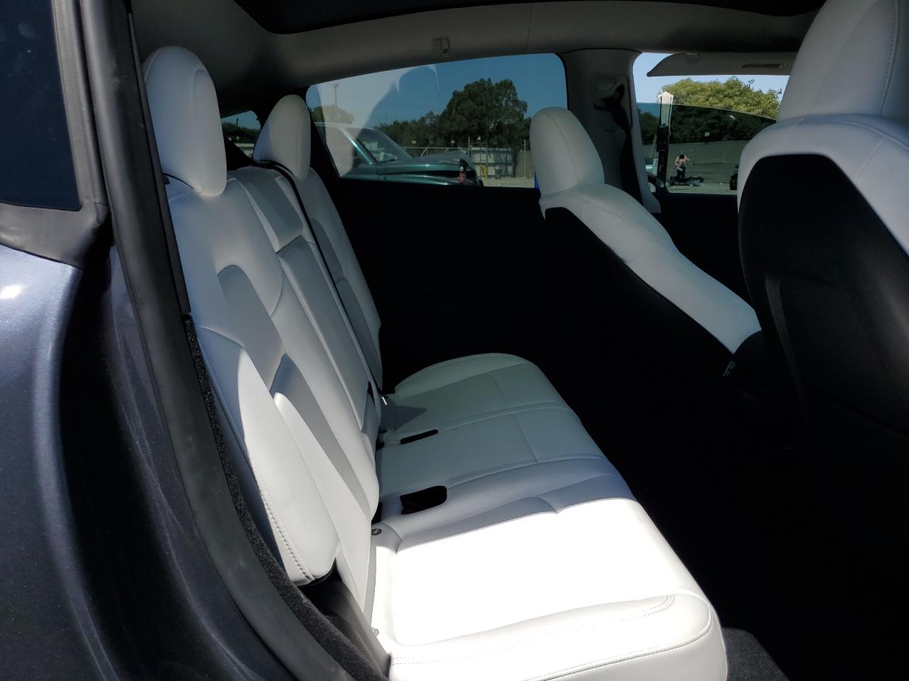 2023 Tesla Model Y VIN: 7SAYGDEE1PF829815 Lot: 69322795