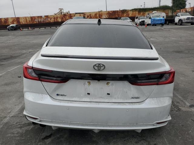  TOYOTA CAMRY 2025 Белы