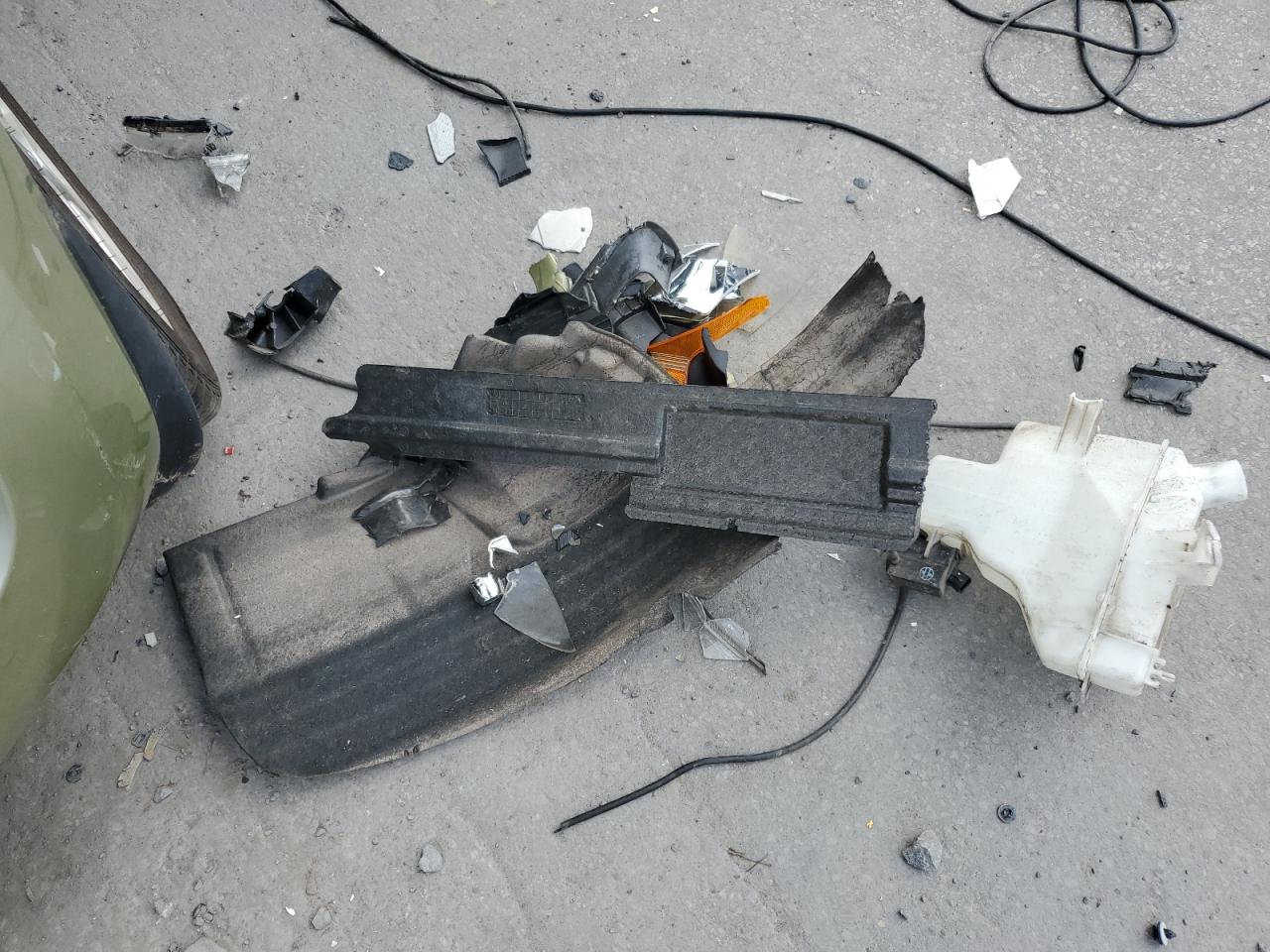 2013 Kia Soul + VIN: KNDJT2A65D7585228 Lot: 70373095