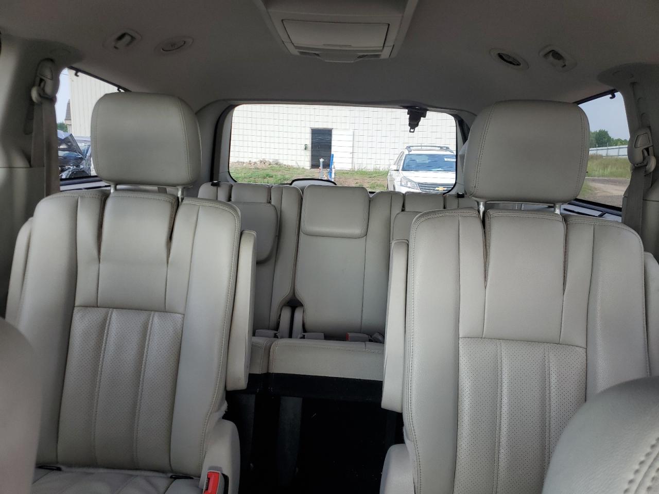 2014 Chrysler Town & Country Touring L VIN: 2C4RC1CG3ER142823 Lot: 68325615