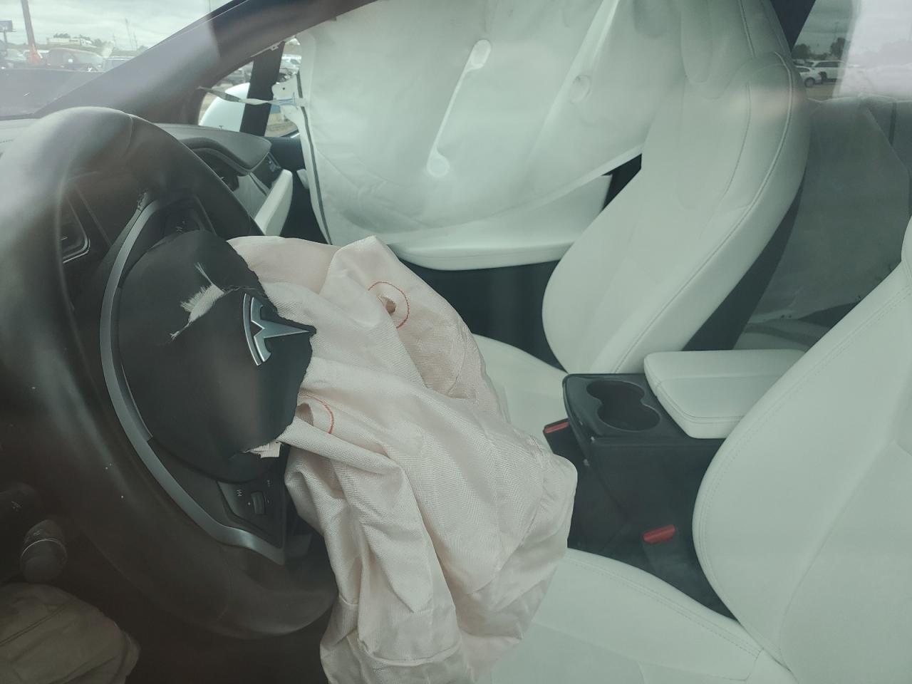 2020 Tesla Model X VIN: 5YJXCBE23LF272043 Lot: 69436715