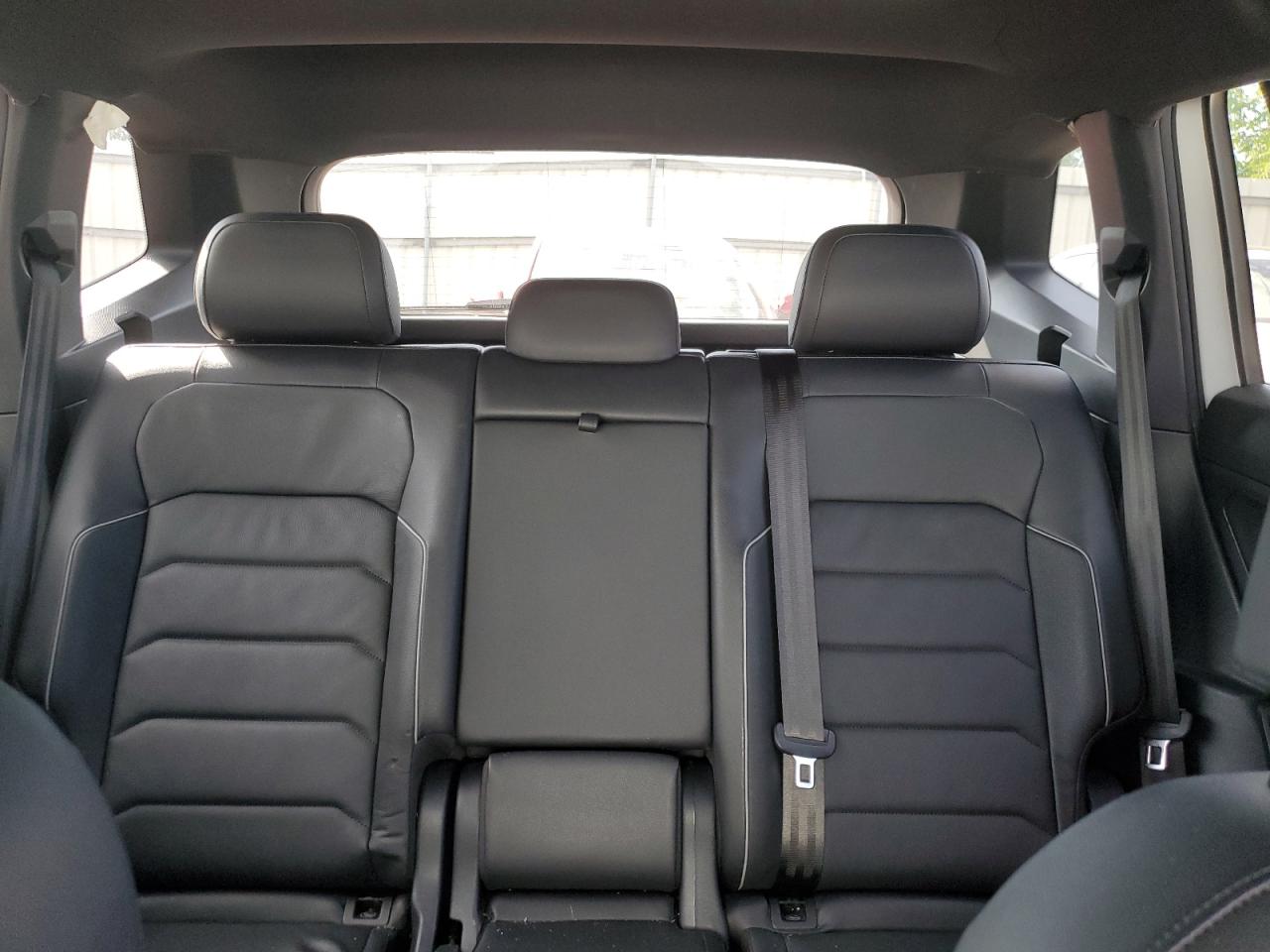 2020 Volkswagen Tiguan Sel Premium R-Line VIN: 3VV4B7AX9LM148036 Lot: 70623795