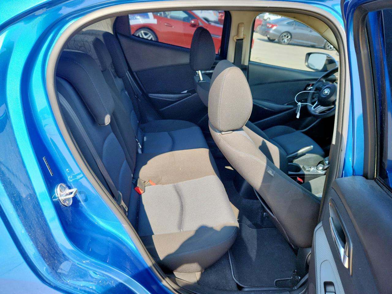 2017 Toyota Yaris Ia VIN: 3MYDLBYV2HY153700 Lot: 69997035