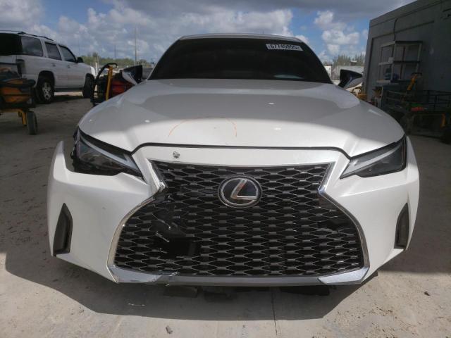  LEXUS IS 2022 Белы