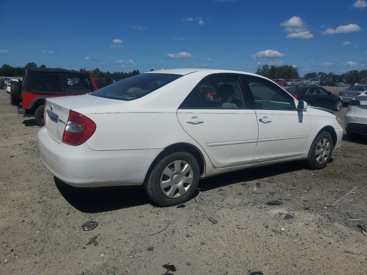 2004 Toyota Camry Le white null gas 4T1BE32KX4U356363 photo #4