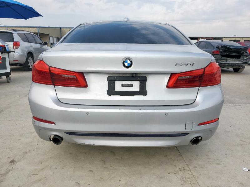  BMW 5 SERIES 2019 Серебристый