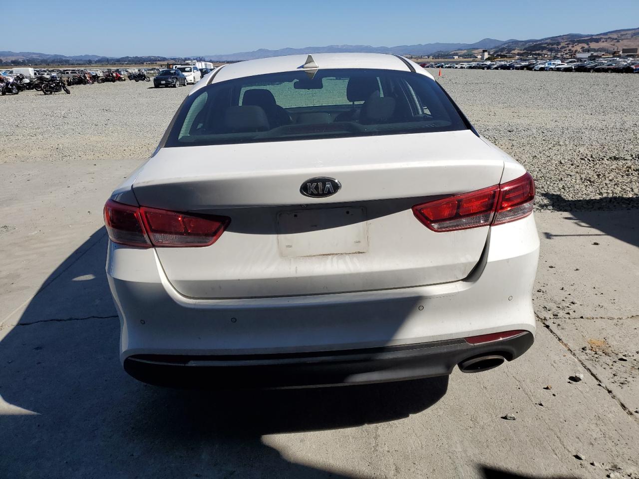 2018 Kia Optima Lx VIN: 5XXGT4L39JG270346 Lot: 69403155