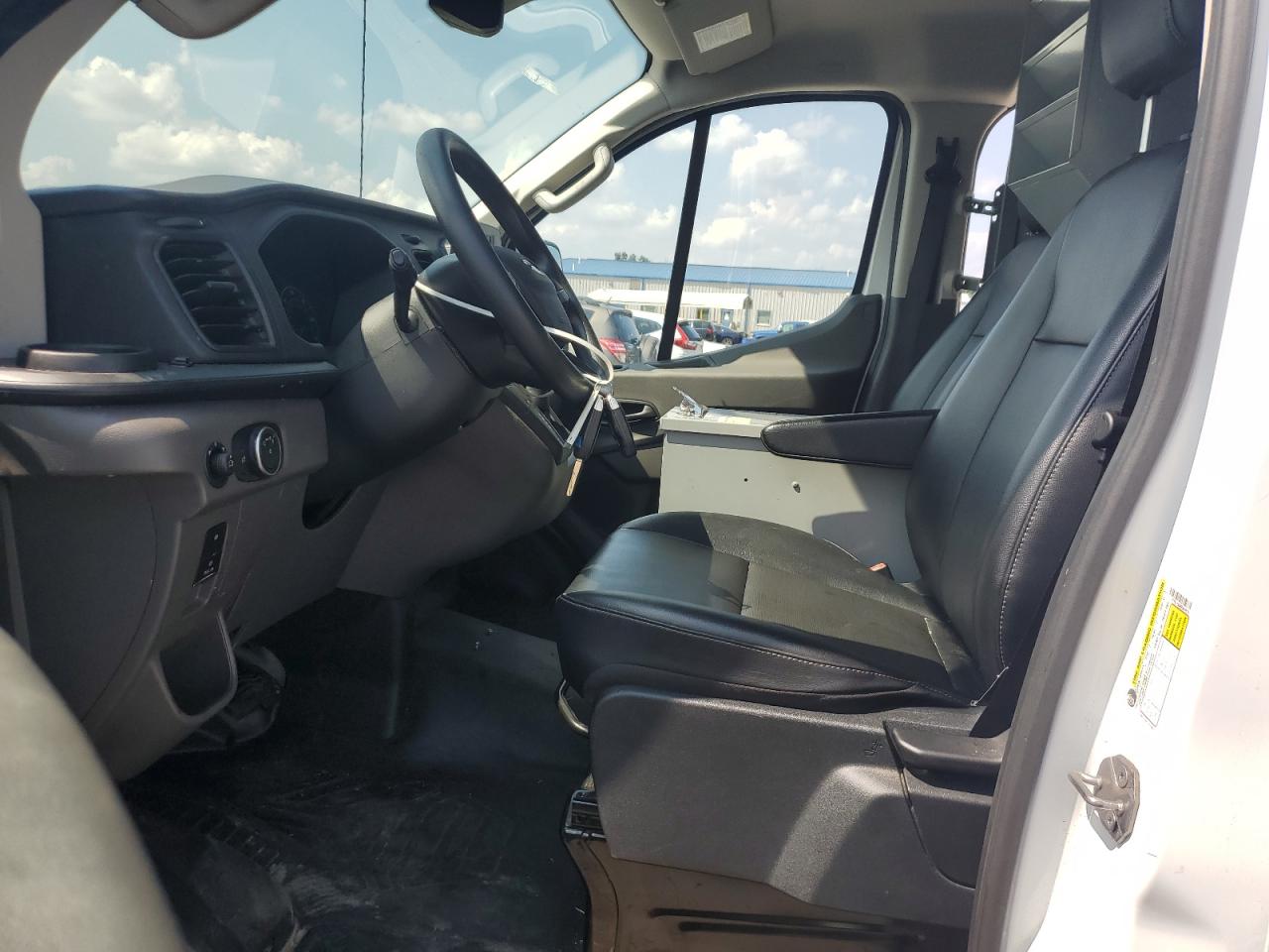 2021 Ford Transit T-150 VIN: 1FTYE1Y80MKA84674 Lot: 68851325