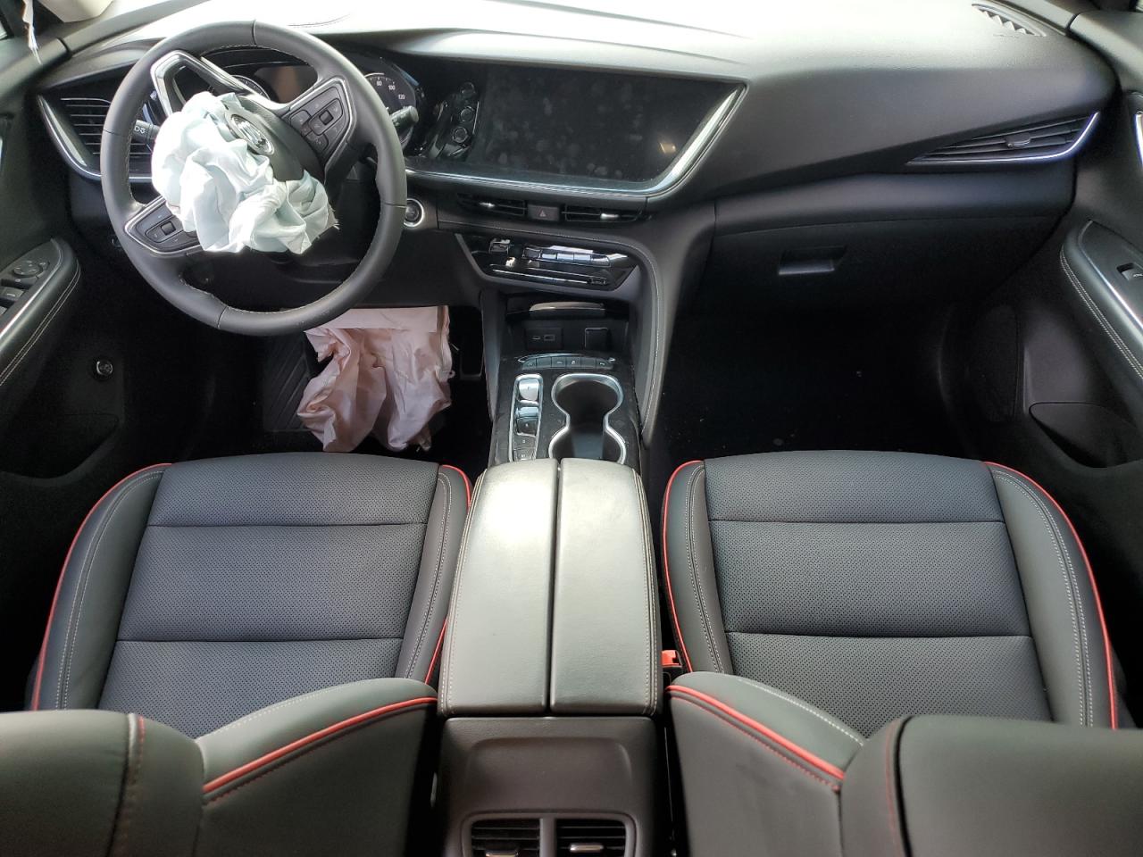 2022 Buick Envision Essence VIN: LRBFZNR40ND058157 Lot: 68639625