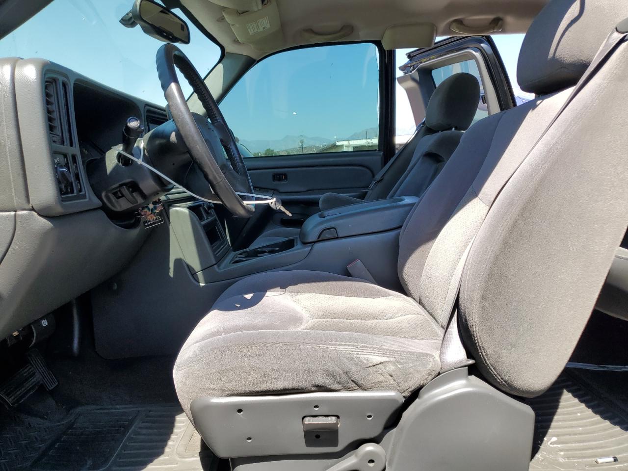 2005 Chevrolet Silverado C1500 VIN: 2GCEC19V551231067 Lot: 67801925