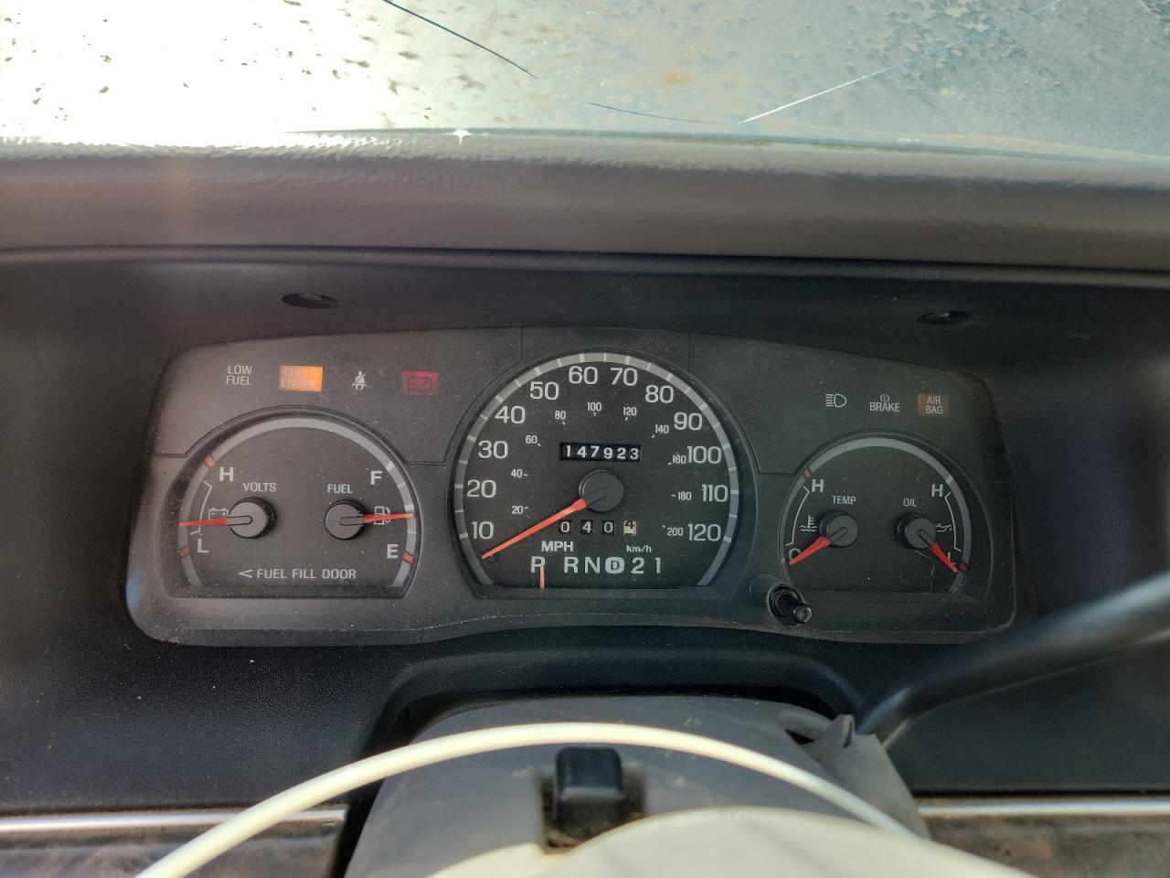 2000 Ford Crown Victoria VIN: 2FAFP73W4YX126069 Lot: 69283845