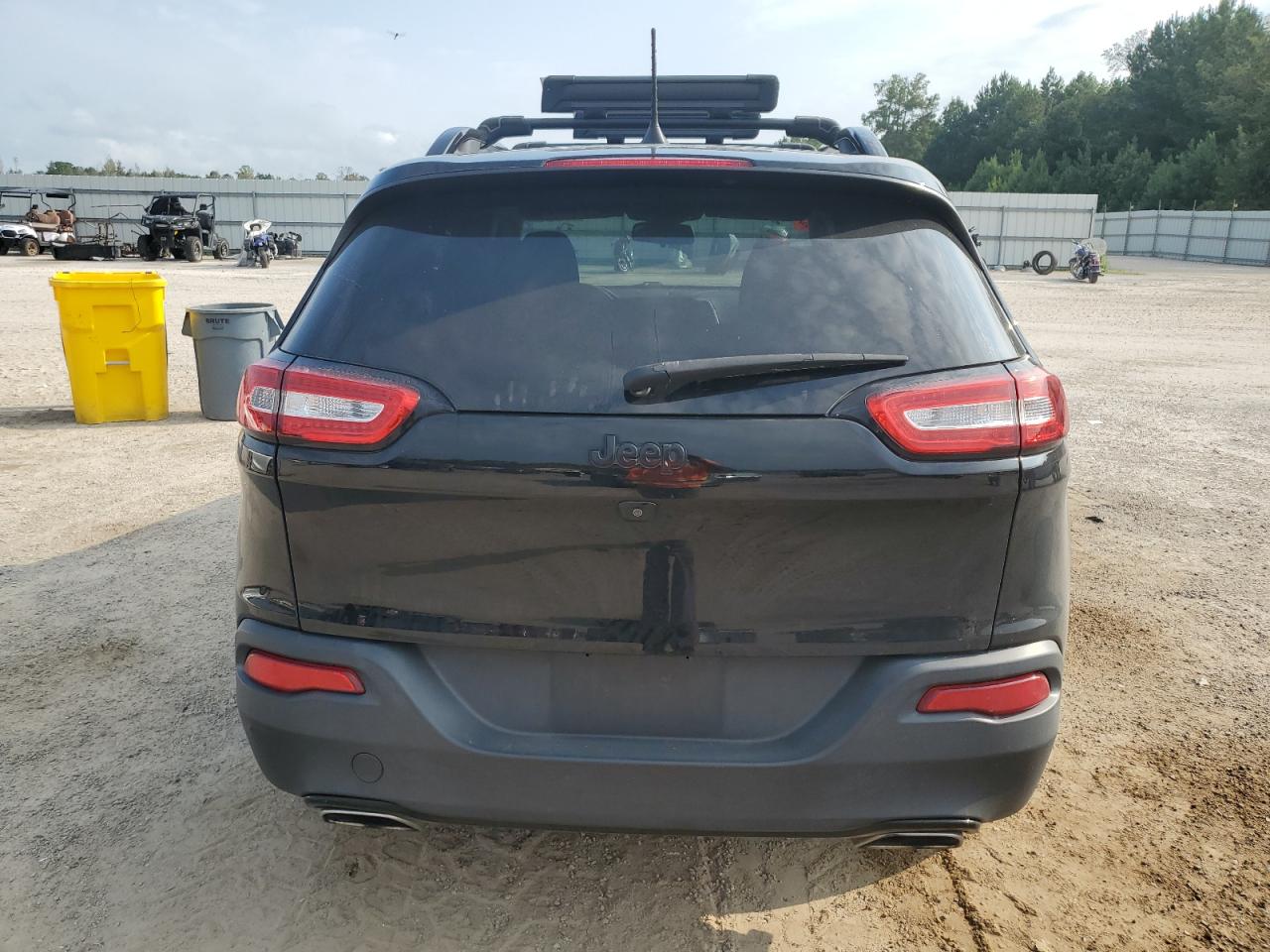 2018 Jeep Cherokee Latitude VIN: 1C4PJLCX8JD528109 Lot: 69428625