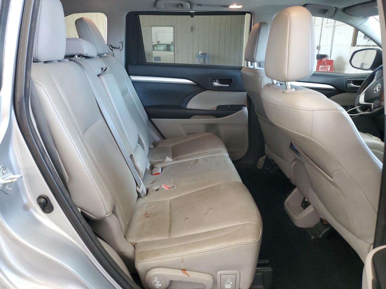 2015 Toyota Highlander Xle VIN: 5TDKKRFH6FS075621 Lot: 69393215