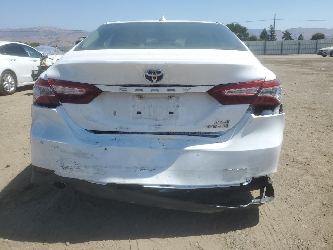 2018 Toyota Camry Hybrid VIN: 4T1B21HK7JU009752 Lot: 69888975