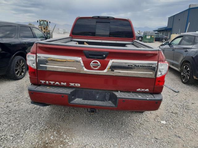  NISSAN TITAN 2017 Bordowy