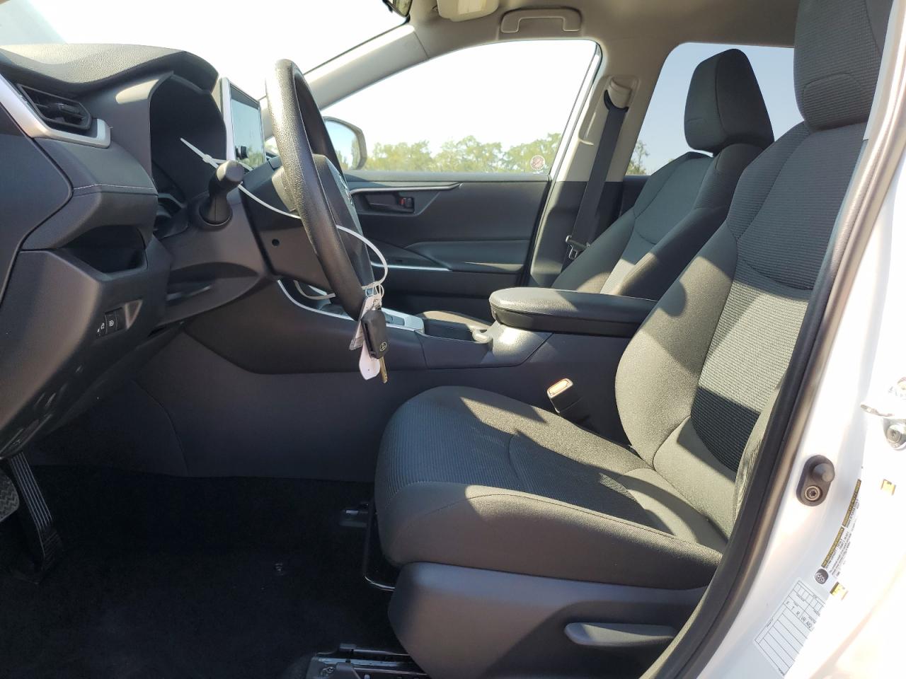 2025 Toyota Rav4 Le VIN: 2T3F1RFV7SW525523 Lot: 70700365