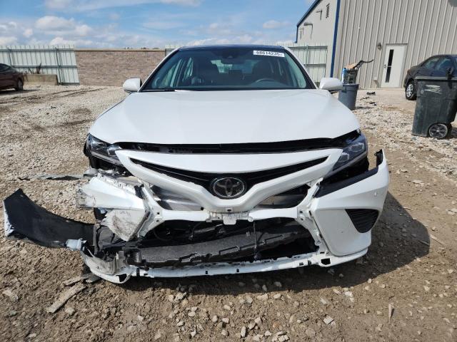  TOYOTA CAMRY 2019 Белы
