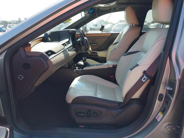 2019 LEXUS ES 300H TAKUMI CVT 