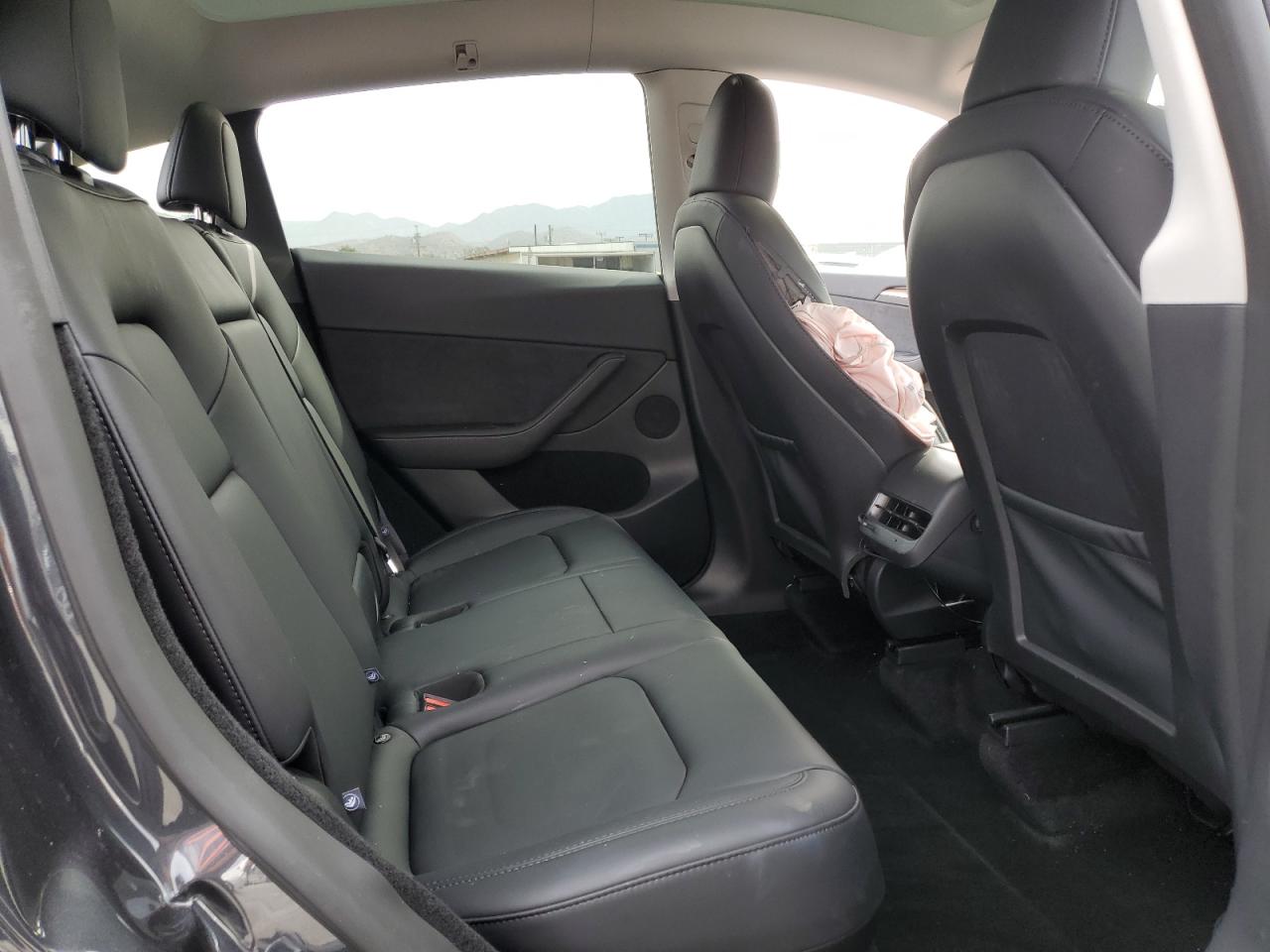 2025 Tesla Model Y VIN: 7SAYGDED7SF317637 Lot: 70943885