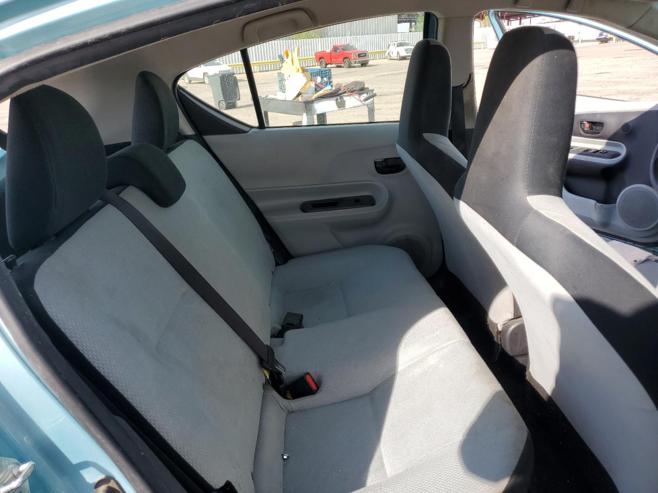 2013 Toyota Prius C VIN: JTDKDTB36D1056210 Lot: 68711645