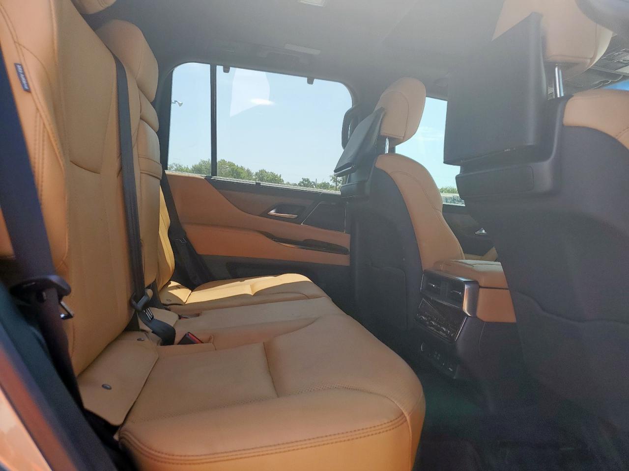 2024 Lexus Lx 600 Base VIN: JTJGB7CX1R4050032 Lot: 70572305