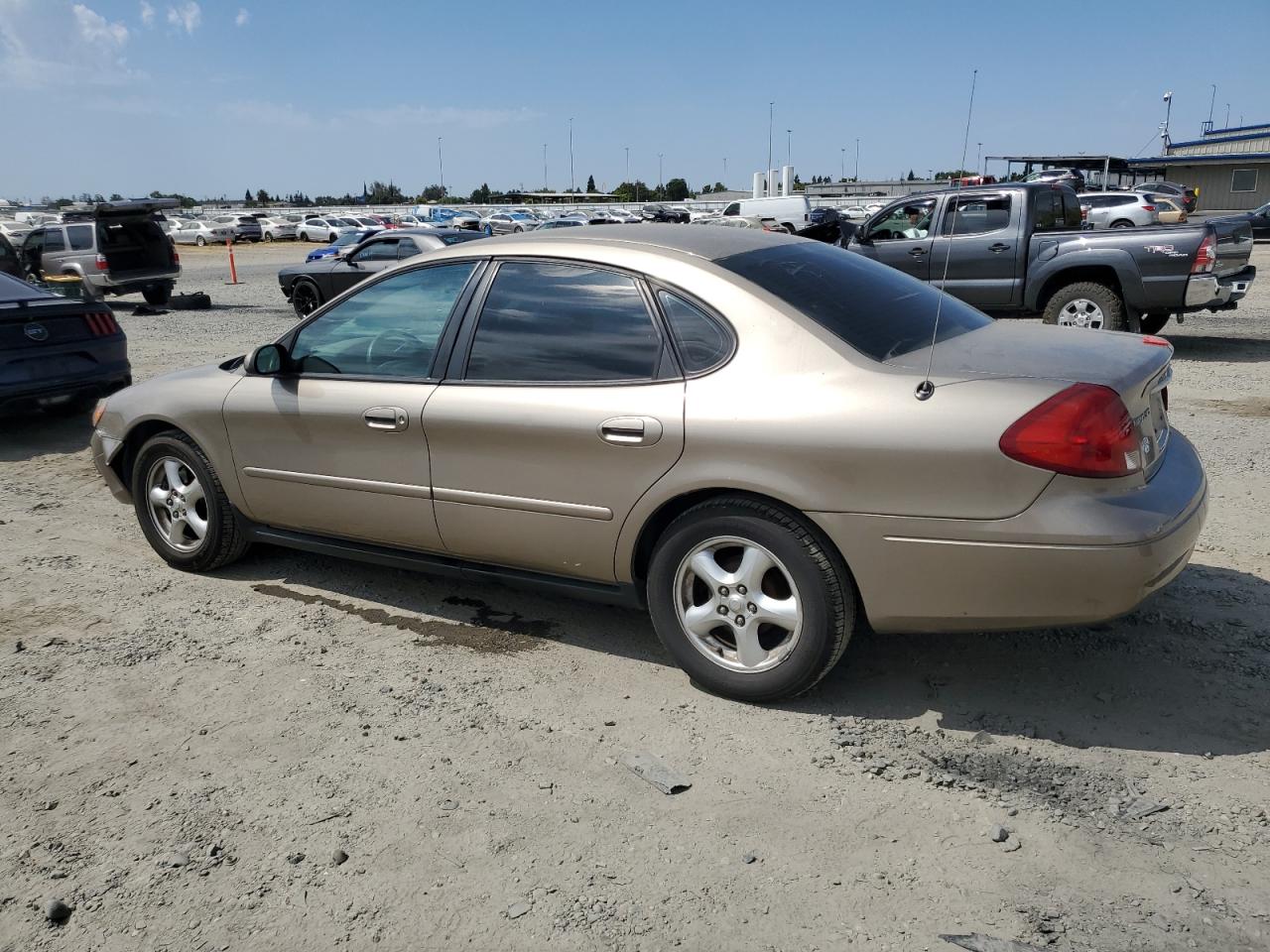 2003 Ford Taurus Ses VIN: 1FAFP55U33A263117 Lot: 70394835