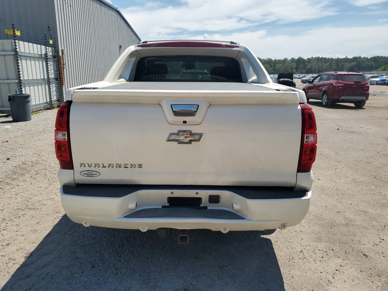 2011 Chevrolet Avalanche Ltz VIN: 3GNTKGE37BG327584 Lot: 70389925