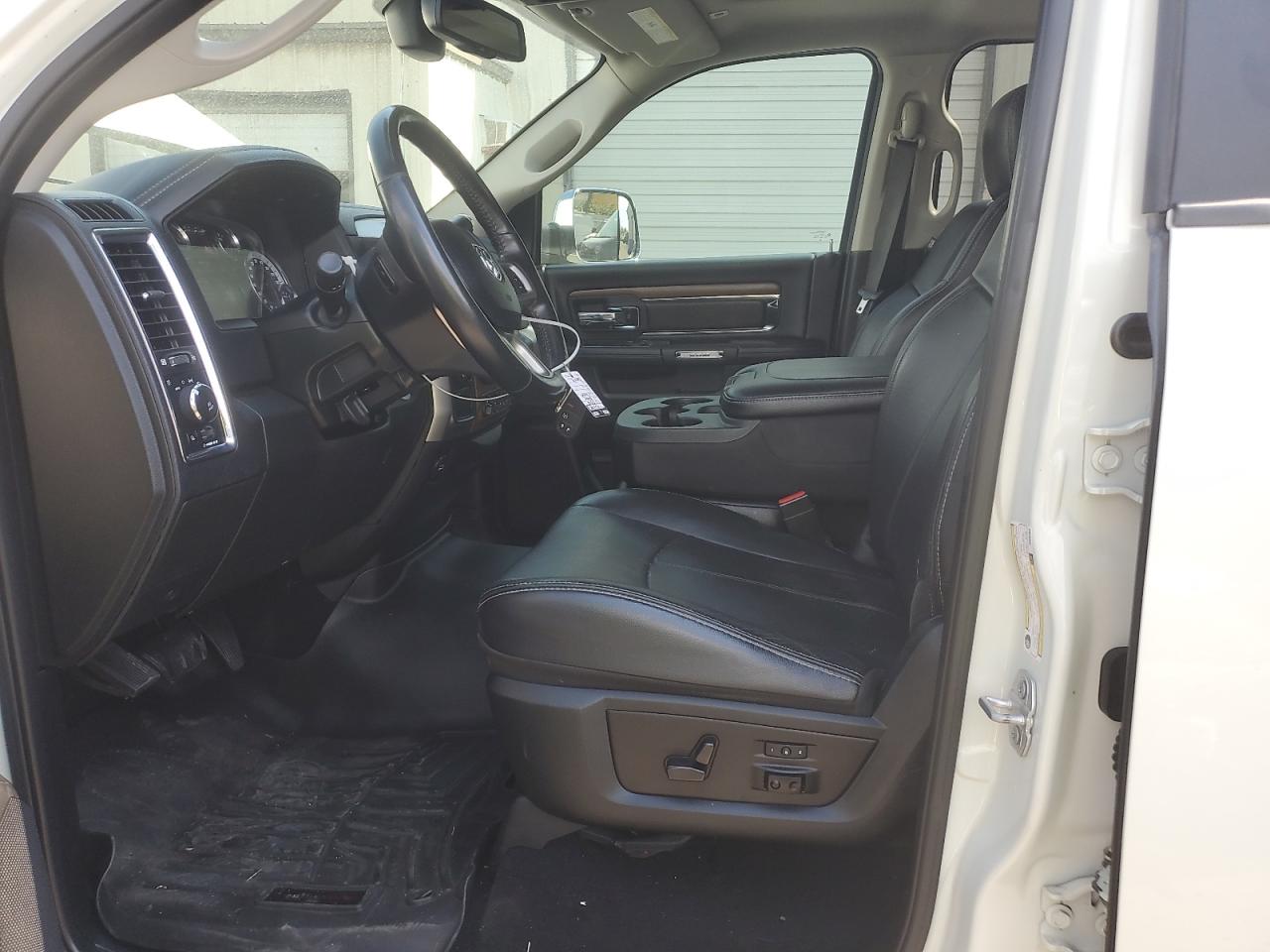 2018 Ram 2500 Laramie VIN: 3C6UR5FL4JG382558 Lot: 69989745