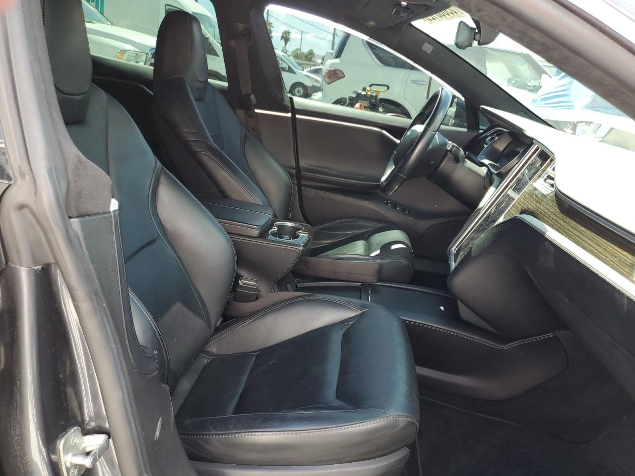 2016 Tesla Model S VIN: 5YJSA1E1XGF166986 Lot: 69865125