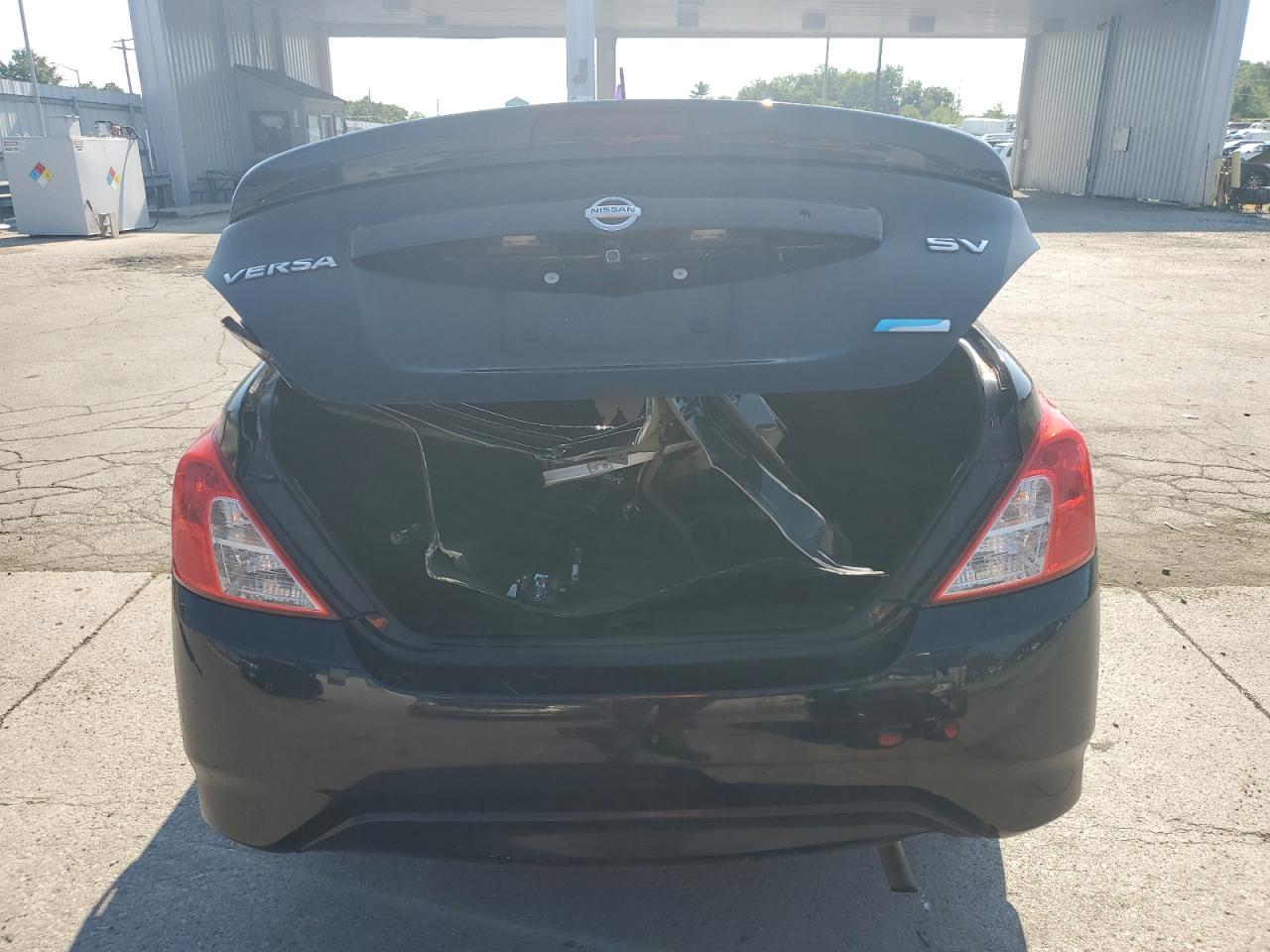 2015 Nissan Versa S VIN: 3N1CN7AP4FL930064 Lot: 69072985