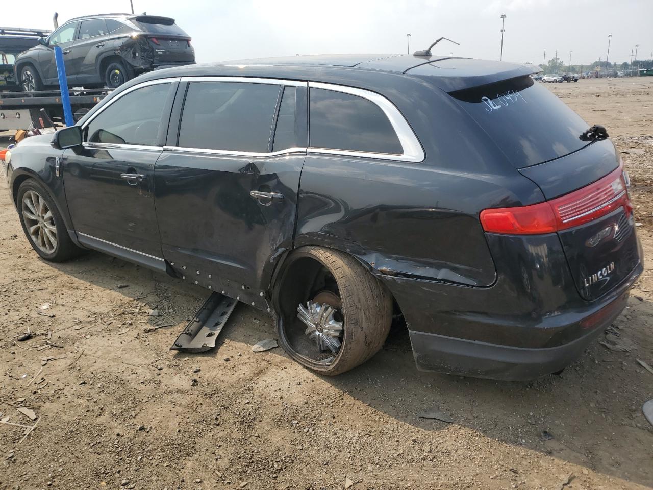 2010 Lincoln Mkt black null gas 2LMHJ5AT4ABJ20454 photo #3