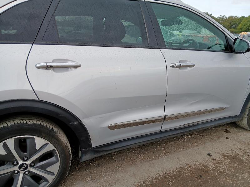 2020 KIA E-NIRO 4
