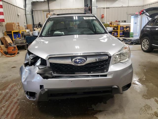  SUBARU FORESTER 2016 Серебристый
