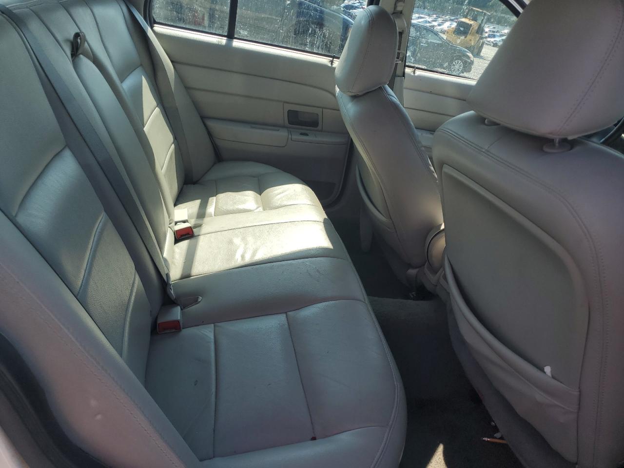 2003 Ford Crown Victoria Lx VIN: 2FAFP74W63X216427 Lot: 68753725