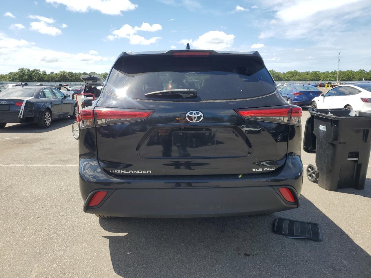 2022 Toyota Highlander Xle VIN: 5TDHZRBH2NS175693 Lot: 68895285