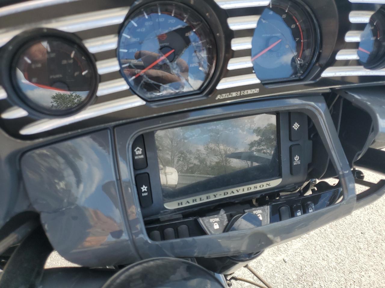 2018 Harley-Davidson Flhxse Cvo Street Glide VIN: 1HD1PXL10JB959416 Lot: 70757155